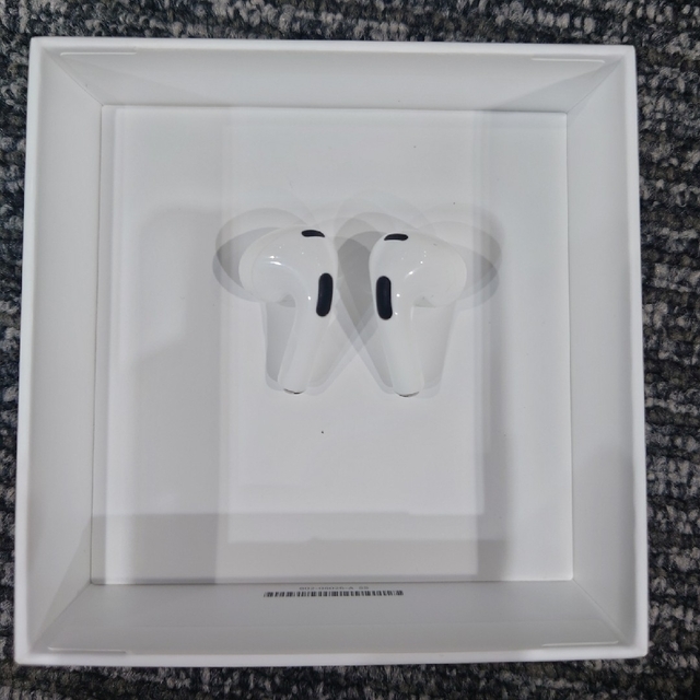 Apple(アップル)のApple AirPods 第3世代 MME73J/A アップル エアポッズ スマホ/家電/カメラのオーディオ機器(ヘッドフォン/イヤフォン)の商品写真