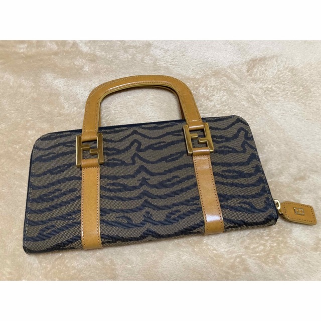 希少 ヴィンテージ FENDI フェンディ ウォレットバッグ おトク情報が ...