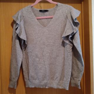 アズールバイマウジー(AZUL by moussy)の専用☆値下げ☆美品☆アズールバイマウジーAZUL　Vネックニット　Ｌサイズグレー(ニット/セーター)