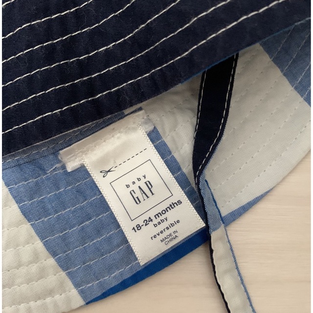 babyGAP(ベビーギャップ)のbaby GAP リバーシブル　ハット キッズ/ベビー/マタニティのこども用ファッション小物(帽子)の商品写真