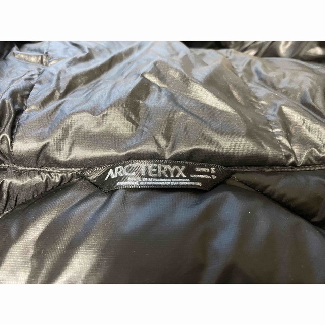 ARC'TERYX(アークテリクス)のARCTERYX ソリウムARフーディー ダウン サイズS メンズのジャケット/アウター(ダウンジャケット)の商品写真