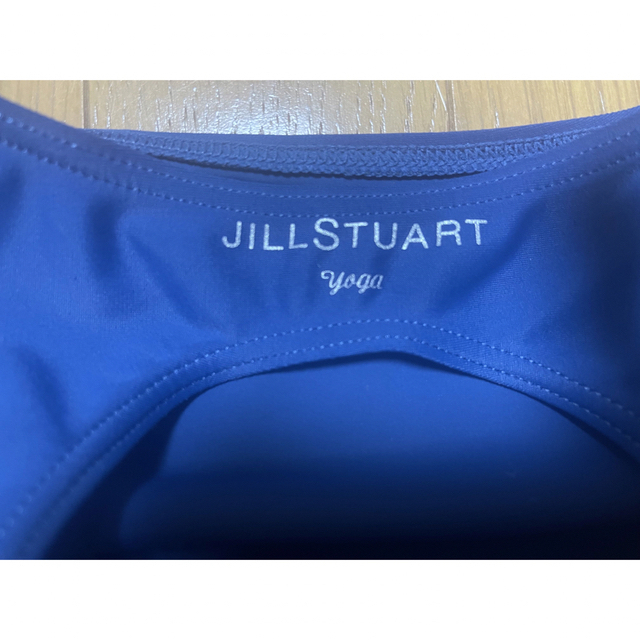 JILLSTUART(ジルスチュアート)の【中古】ジルスチュアート　ヨガ　ブラトップ　Mサイズ　クロップトップ　紺色 スポーツ/アウトドアのトレーニング/エクササイズ(ヨガ)の商品写真