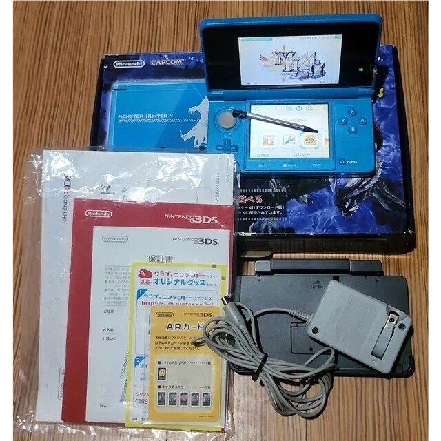 ニンテンドー3DS(ニンテンドー3DS)の値下！ソフト付! 欠品無し! 3DS 本体 モンスターハンター4 ハンターパック エンタメ/ホビーのゲームソフト/ゲーム機本体(携帯用ゲーム機本体)の商品写真