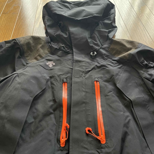 DESCENTE(デサント)の専用　DESCENTE デサント　メンズウェア　GORE-TEX スポーツ/アウトドアのスノーボード(ウエア/装備)の商品写真