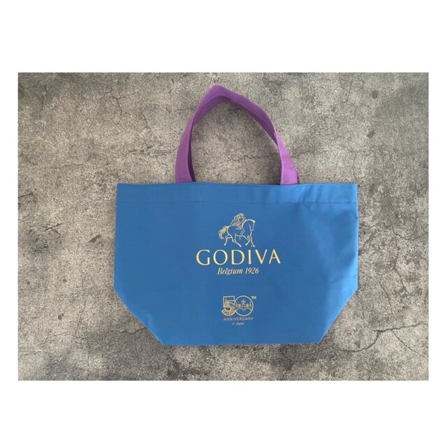 宝島社(タカラジマシャ)のGODIVA 日本上陸50周年　特別限定　超高級　保冷ポケットつきトート レディースのバッグ(トートバッグ)の商品写真