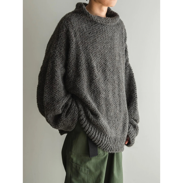 SEEALL HAND OVERSIZED HIGH NECK SWEATERDARKGREY素材