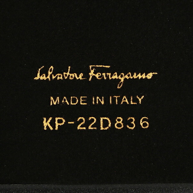 Ferragamo(フェラガモ)の新品 フェラガモ FERRAGAMO iPhoneX/XS ケース iPhone X/XS CASE ターコイズ スマホ/家電/カメラのスマホアクセサリー(iPhoneケース)の商品写真