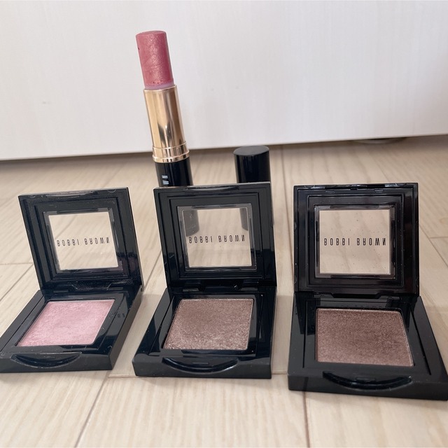 BOBBI BROWN(ボビイブラウン)のボビィブラウン　アイシャドウ　チーク コスメ/美容のベースメイク/化粧品(アイシャドウ)の商品写真