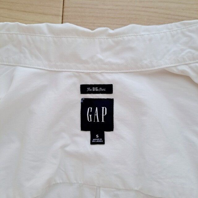 GAP(ギャップ)の89r様専用【早い者勝ち】GAP ボタンダウン 長袖シャツ 白x2 メンズのトップス(シャツ)の商品写真