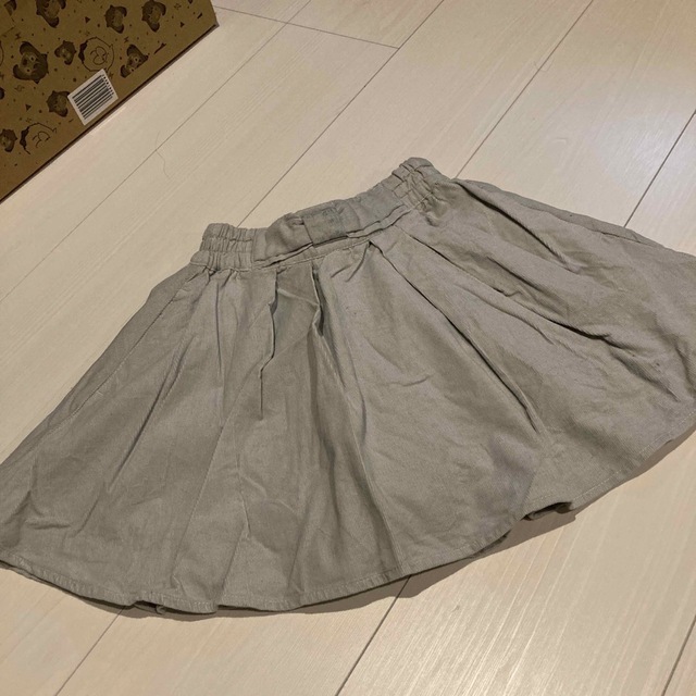 GU(ジーユー)の美品　GU  スカート　ジーユー　110 キッズ/ベビー/マタニティのキッズ服女の子用(90cm~)(スカート)の商品写真