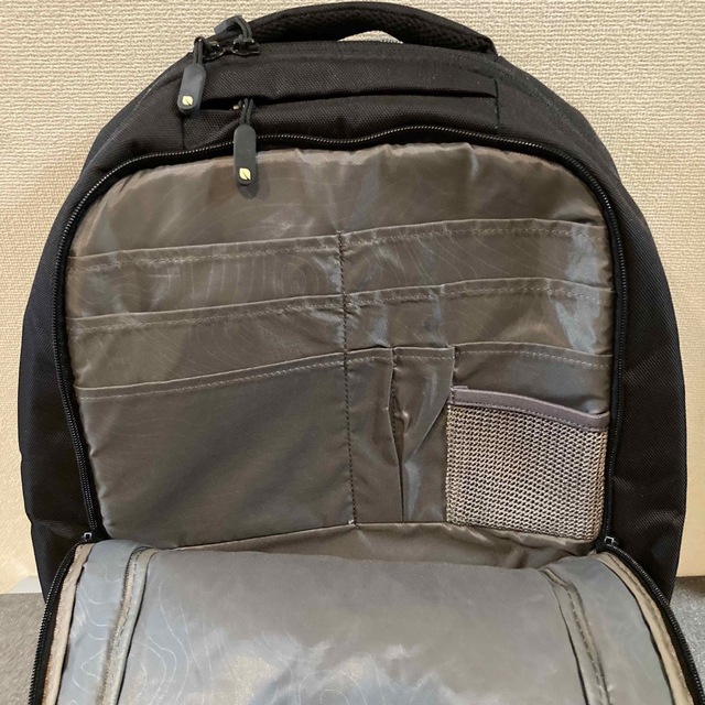 Incase(インケース)の【希少絶版】 incase Nylon Lite Backpack ブラック メンズのバッグ(バッグパック/リュック)の商品写真