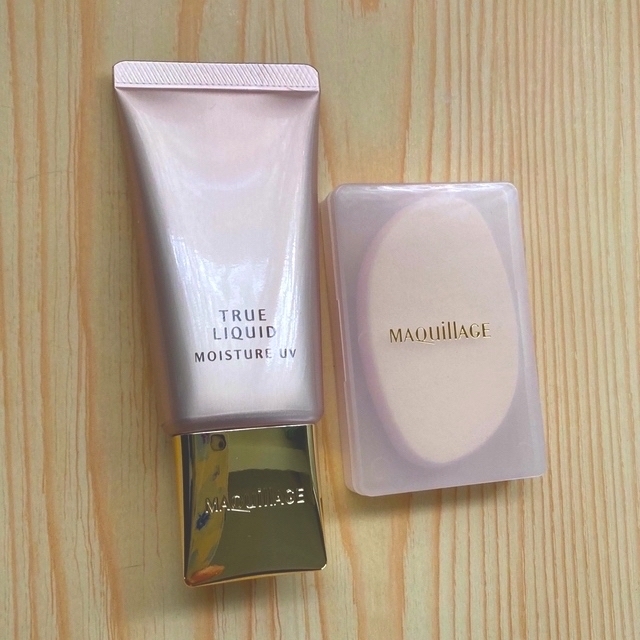 MAQuillAGE(マキアージュ)のマキアージュ トゥルーリキッド　モイスチャー UV オークル10 コスメ/美容のベースメイク/化粧品(ファンデーション)の商品写真