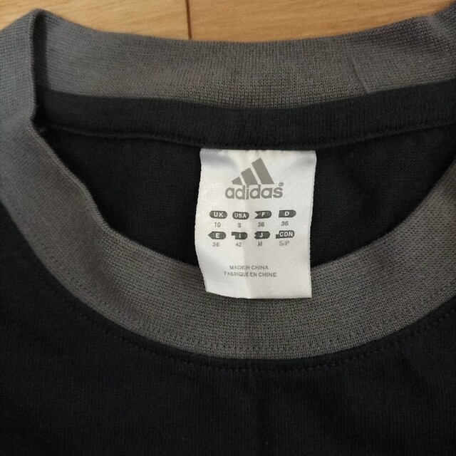 adidas(アディダス)のアディダス　Tシャツ　長袖 レディースのトップス(Tシャツ(長袖/七分))の商品写真