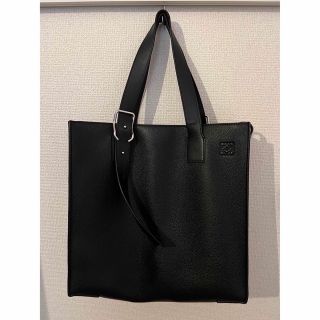 ロエベ(LOEWE)のロエベ　バックルジッパートート(トートバッグ)