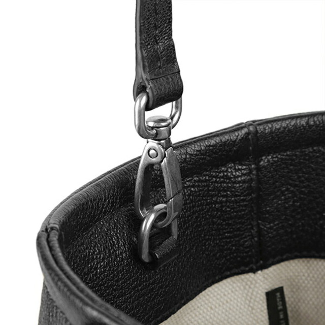 miumiu(ミュウミュウ)の新品 ミュウミュウ MIU MIU ハンドバッグ マドラスソフト ネロ レディースのバッグ(ハンドバッグ)の商品写真