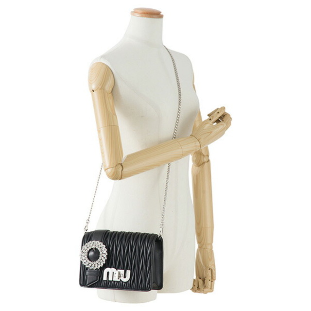miumiu(ミュウミュウ)の新品 ミュウミュウ MIU MIU ショルダーバッグ マテラッセ ネロ レディースのバッグ(ショルダーバッグ)の商品写真