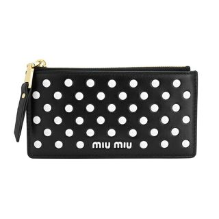 ミュウミュウ(miumiu)の新品 ミュウミュウ MIU MIU カードケース ドットスタッズ ブラック 黒 ホワイト 白(名刺入れ/定期入れ)