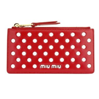 ミュウミュウ(miumiu)の新品 ミュウミュウ MIU MIU カードケース ドットスタッズ レッド 赤 ホワイト 白(名刺入れ/定期入れ)