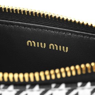 miumiu プリント入り マドラスレザー カードケース-