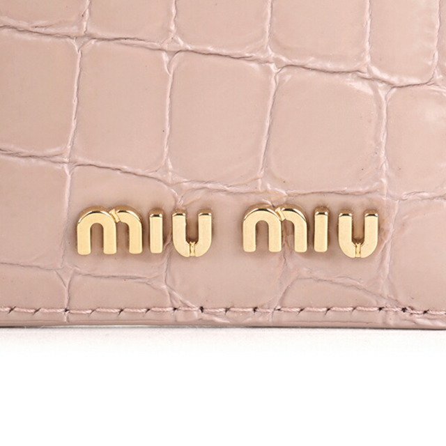 miumiu(ミュウミュウ)の新品 ミュウミュウ MIU MIU パスケース(定期入れ) クロコプリント ピンクベージュ レディースのファッション小物(パスケース/IDカードホルダー)の商品写真