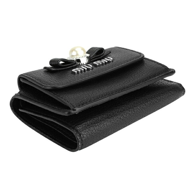 miumiu - 新品 ミュウミュウ MIU MIU 3つ折り財布 マドラス パール