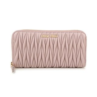 ミュウミュウ マトラッセ(ピンク/桃色系)の通販 300点以上 | miumiu ミュウミュウ マトラッセ(ピンク/桃色系)の通販 300点以上 | miumiu