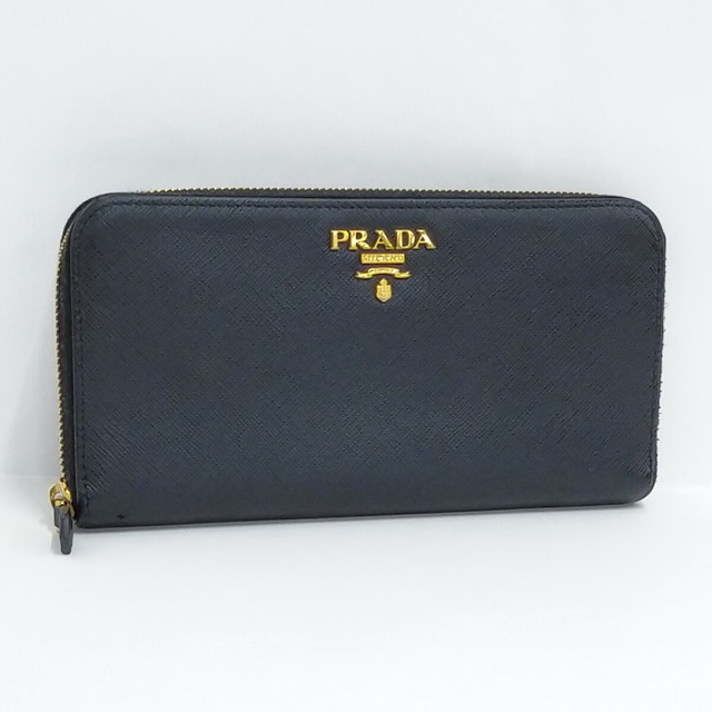 未使用級✨PRADA ウォレット　ロゴ彫刻　サフィアーノレザー　ブラック