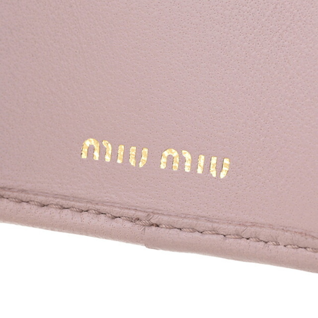 miumiu(ミュウミュウ)の新品 ミュウミュウ MIU MIU キーケース マテラッセ ライトピンク レディースのファッション小物(キーケース)の商品写真