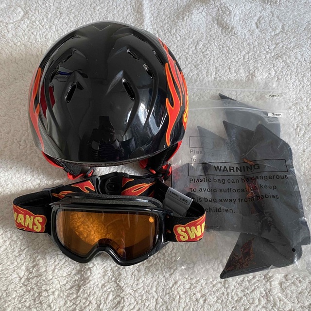 SWANS(スワンズ)のスワンズ⭐️SWANZ   キッズ　ジュニア　ヘルメット　ゴーグル スポーツ/アウトドアのスキー(ウエア)の商品写真