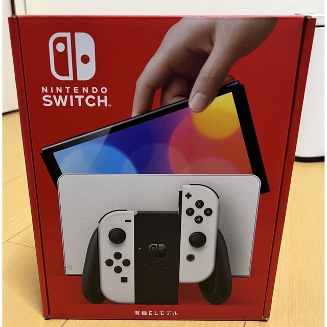 Nintendo Switch(ニンテンドースイッチ)のNintendo Switch ホワイト　新品未開封 エンタメ/ホビーのゲームソフト/ゲーム機本体(家庭用ゲーム機本体)の商品写真