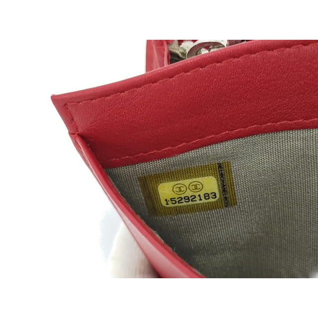 CHANEL(シャネル)のCHANEL 二つ折り長財布 ココマーク キャビアスキン レザー レッド レディースのファッション小物(財布)の商品写真
