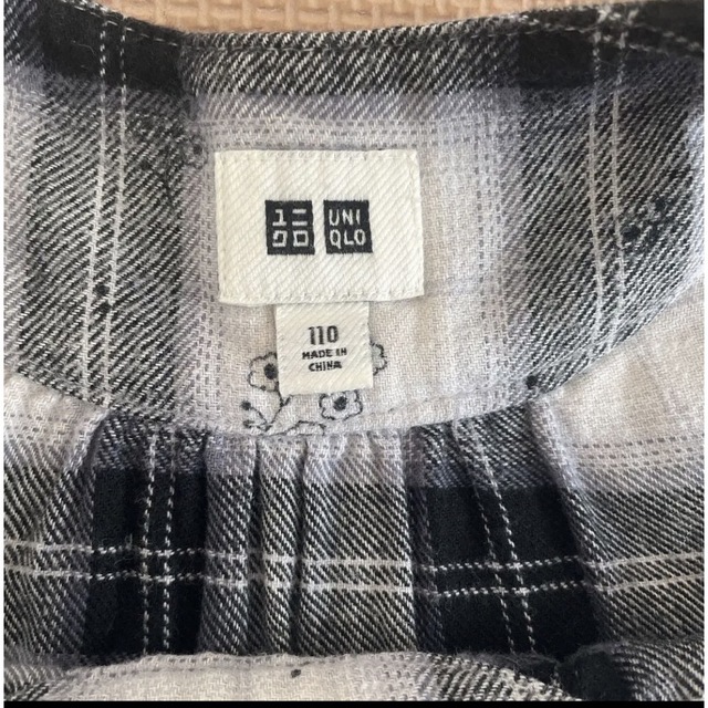 UNIQLO(ユニクロ)のUNIQLO ワンピース キッズ/ベビー/マタニティのキッズ服女の子用(90cm~)(ワンピース)の商品写真