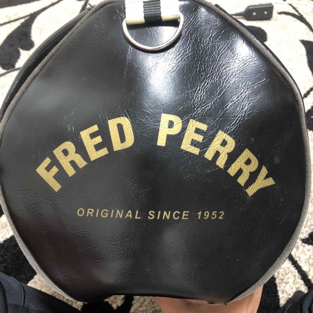 FRED PERRY(フレッドペリー)のFRED PERRY ボストンバッグ メンズのバッグ(ボストンバッグ)の商品写真