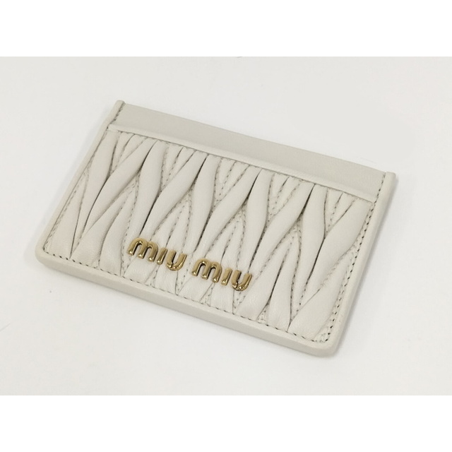 miumiu カードケース マテラッセ レザー ホワイト 5MC208