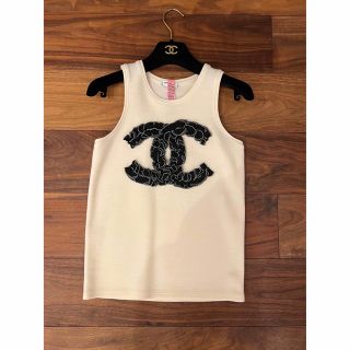 シャネル(CHANEL)の【ねるちゃん様専用】♡極美品♡CHANEL ロゴトップス(タンクトップ)