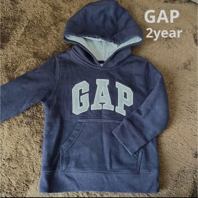 babyGAP(ベビーギャップ)のGAP パーカー　95cm キッズ/ベビー/マタニティのキッズ服男の子用(90cm~)(Tシャツ/カットソー)の商品写真