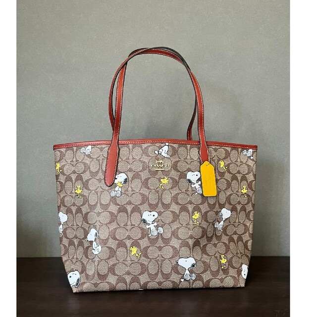 本物の 【新品未使用】COACH コーチ スヌーピー トートバッグ