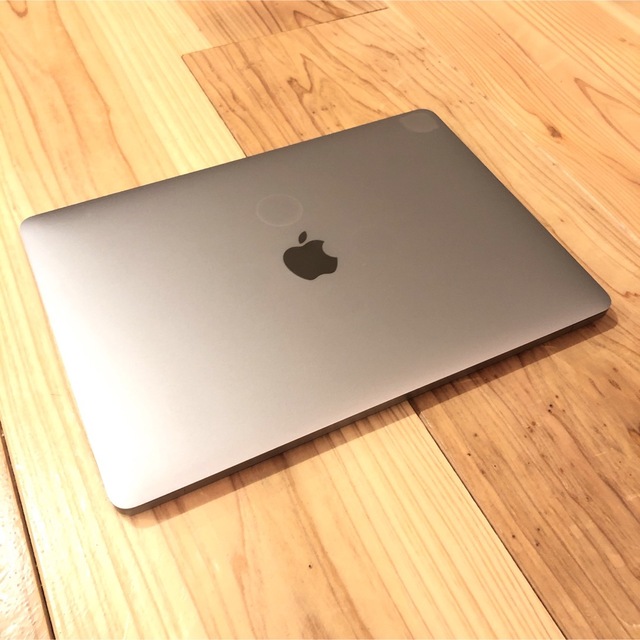 MacBook pro 13インチ 2018 corei7 16GBメモリ 6