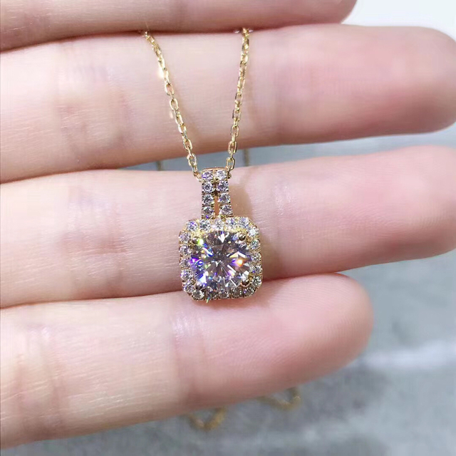 ボタニカル ミディアムベール スクエア デザイン!0.43ct ダイヤモンド