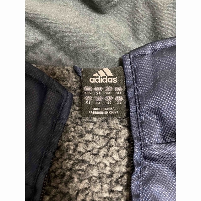 adidas(アディダス)のadidas ベンチコート  130 キッズ/ベビー/マタニティのキッズ服女の子用(90cm~)(コート)の商品写真