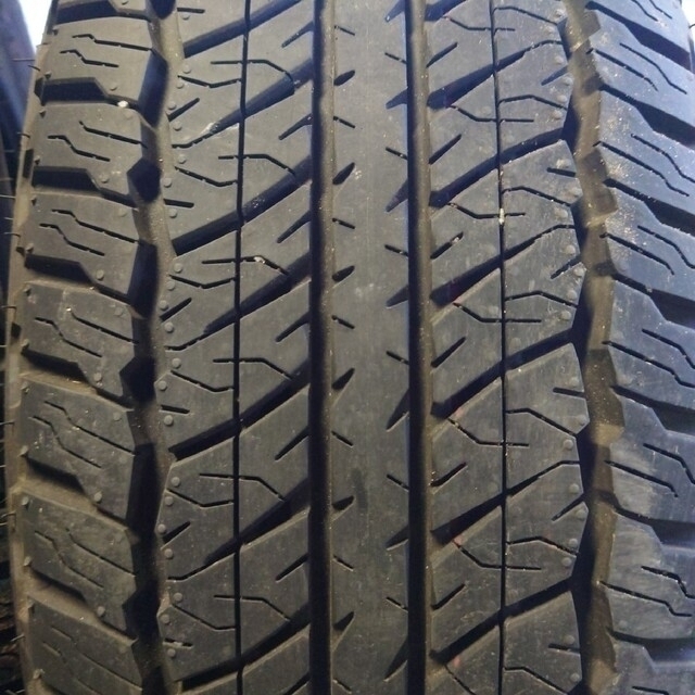 中古タイヤ四本！バリ溝225/60R18 魅力的な価格 20400円 tweedmill.co.uk