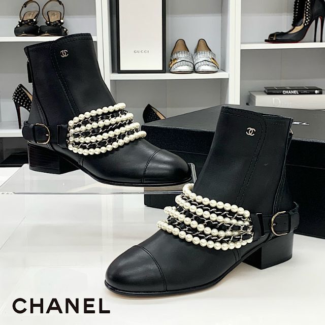 【美品】CHANEL シャネル ブラック ショートブーツ パイソン レザー