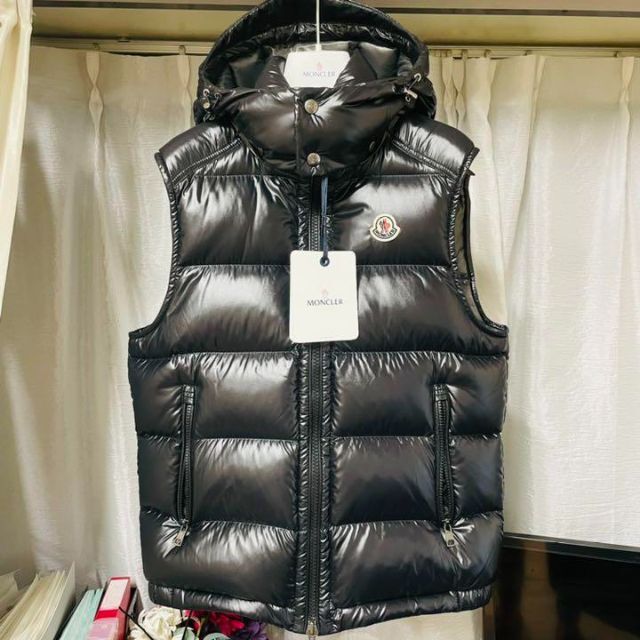 うのにもお得な情報満載！ MONCLER モンクレール フード付きダウンベスト サイズ1 uthaithani.police.go.th