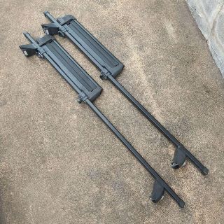 スーリー(THULE)のTHULE ベースキャリア　4716（欠品あり） 120cm　スキーフォルダ付き(車外アクセサリ)