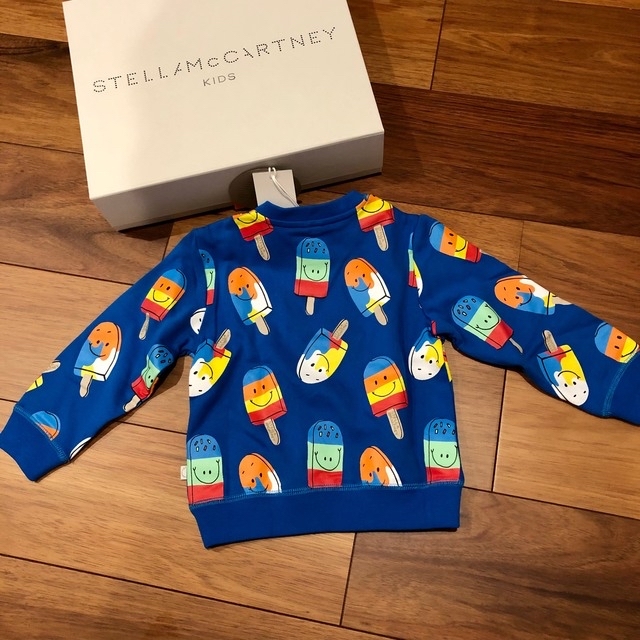 Stella McCartney(ステラマッカートニー)の新品　アイスキャンディー　アイスクリーム　ロゴ　プリント　トレーナー　スウェット キッズ/ベビー/マタニティのキッズ服男の子用(90cm~)(Tシャツ/カットソー)の商品写真