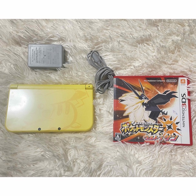 ニンテンドー3DS(ニンテンドー3DS)の3DS LL 本体 ピカチュウ ／ ウルトラサン エンタメ/ホビーのゲームソフト/ゲーム機本体(携帯用ゲーム機本体)の商品写真