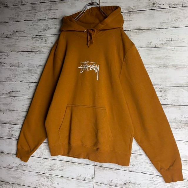 【超希少カラー】 STUSSY パーカー 刺繍 センターロゴ 即完売 入手困難