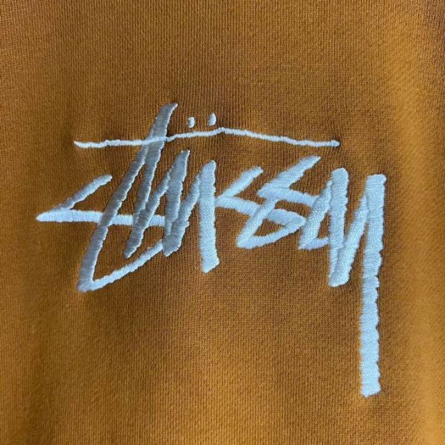 【超希少カラー】 STUSSY パーカー 刺繍 センターロゴ 即完売 入手困難