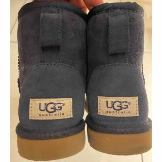 アグ(UGG)の美品　UGG  クラシックミニ　(ザラ、エミュー、ミネトンカ、ダイアナ(ブーツ)