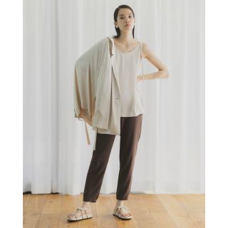 セオリー(theory)の極美品♡theory Powder Crepe Easy Jogger Pant(カジュアルパンツ)